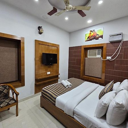 Hotel Krishna Ji Haridwār Exterior foto