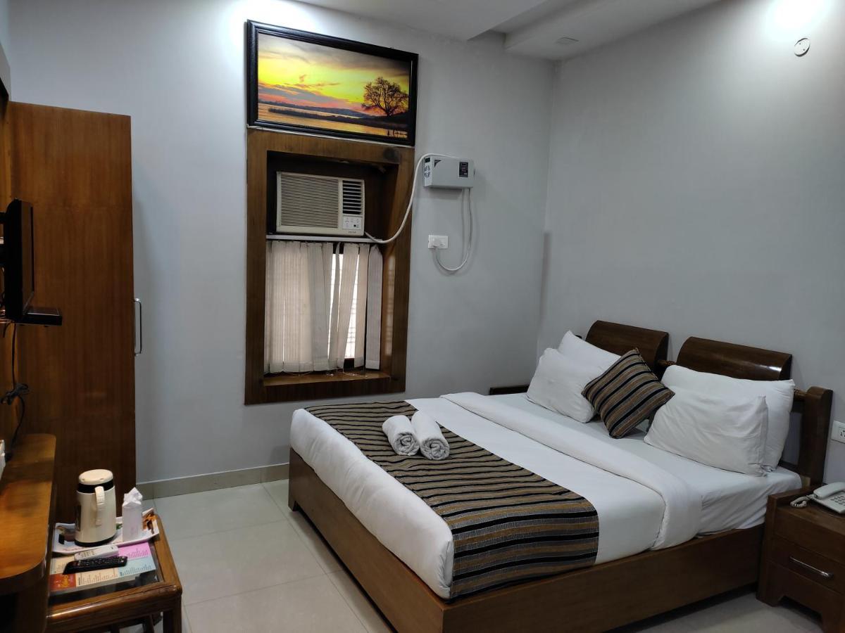 Hotel Krishna Ji Haridwār Exterior foto