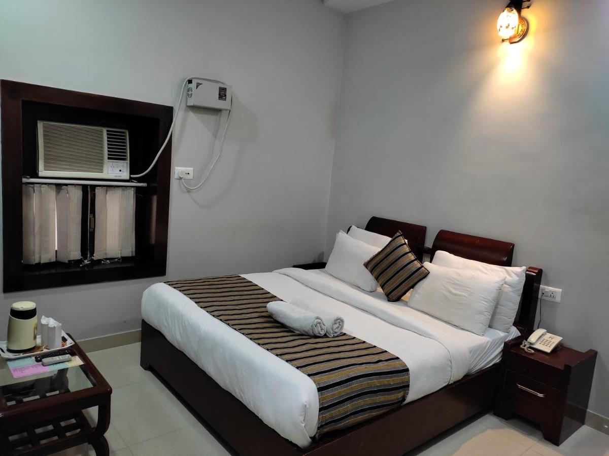 Hotel Krishna Ji Haridwār Exterior foto