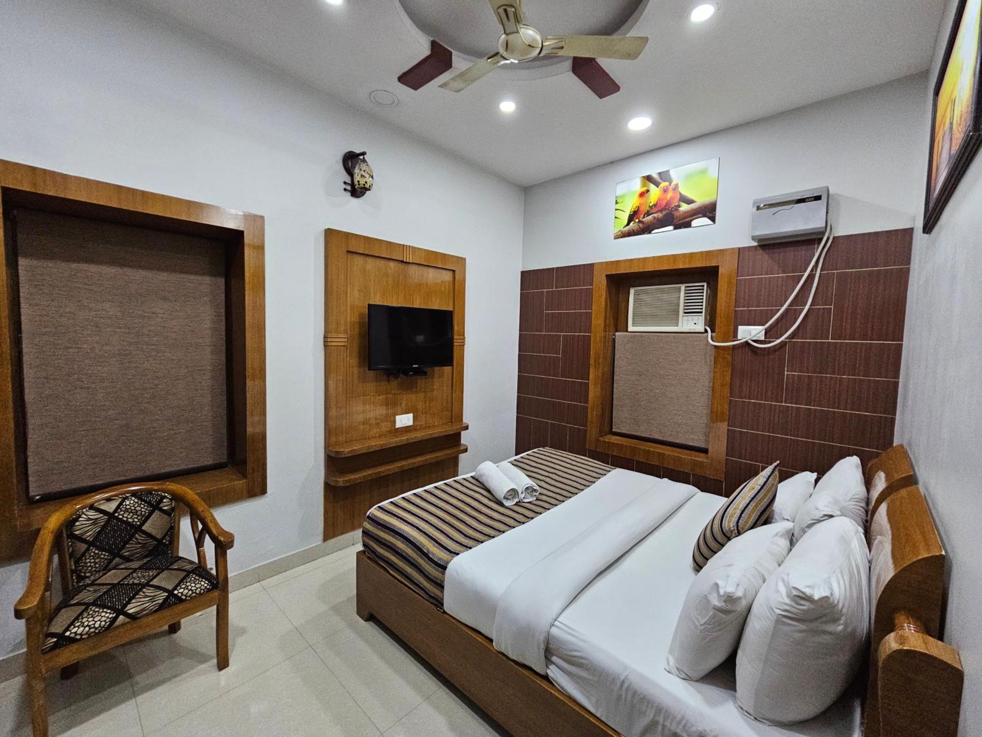 Hotel Krishna Ji Haridwār Exterior foto