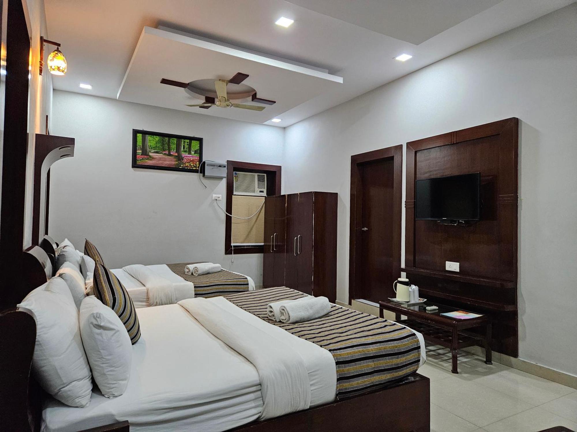 Hotel Krishna Ji Haridwār Exterior foto