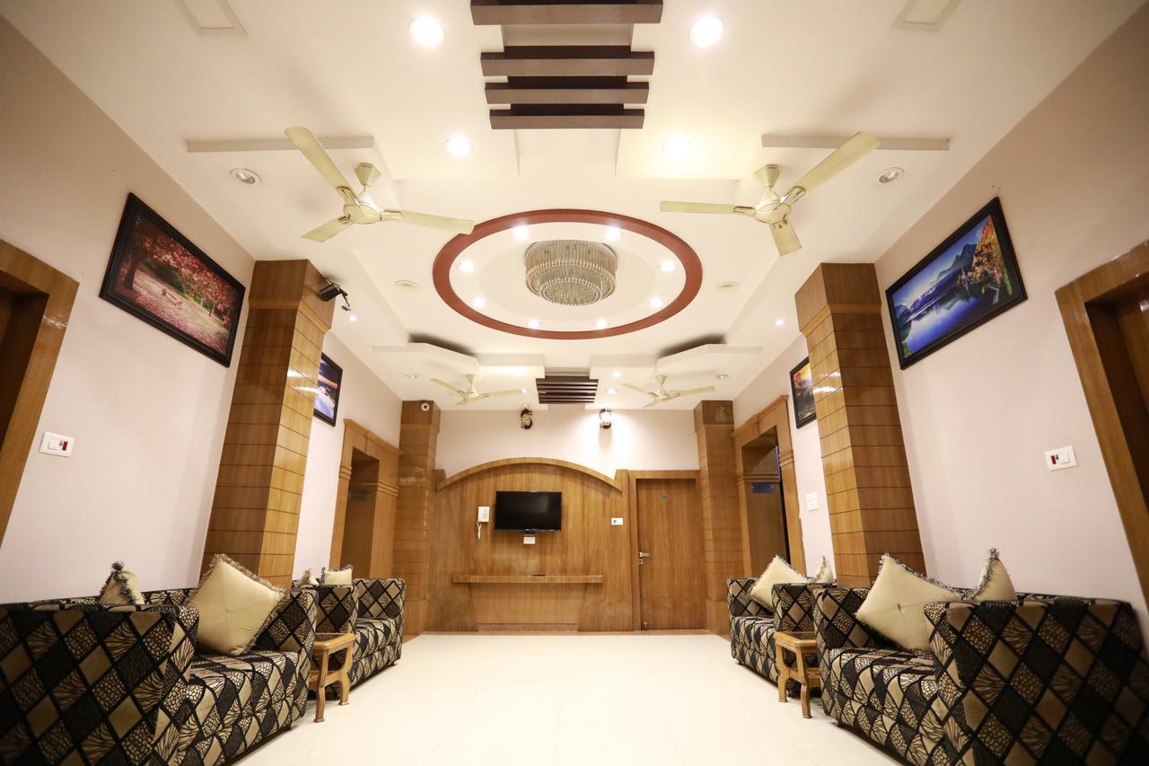 Hotel Krishna Ji Haridwār Exterior foto